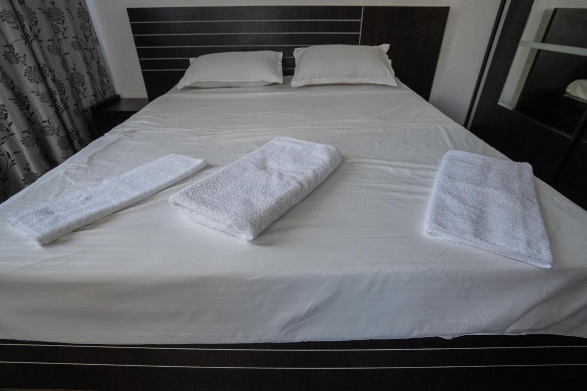 Apartament M & S Bukarest Kültér fotó